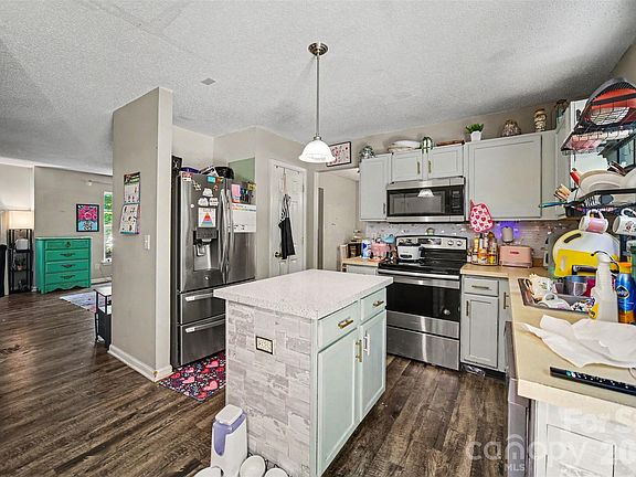 4th image of 1529 Galesburg St