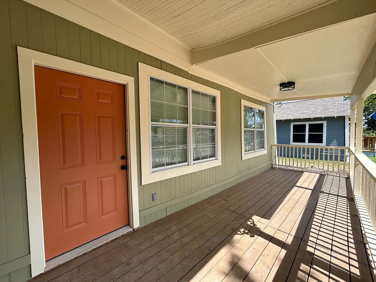 Building Photo - 1135 W Ridgewood Ct