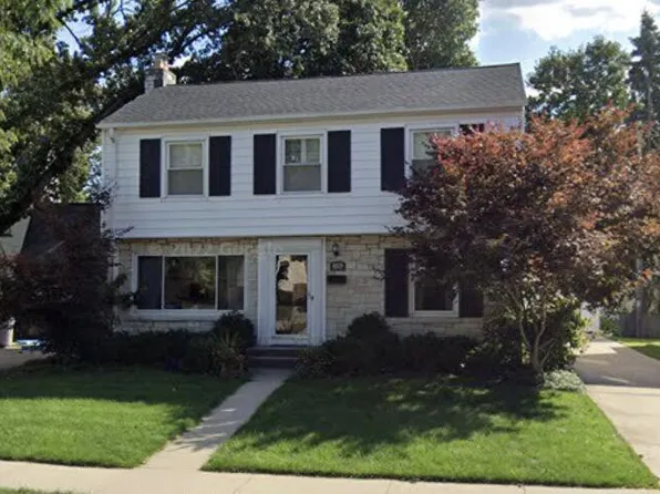 8819 Stickney AVENUE, Wauwatosa, WI 53226