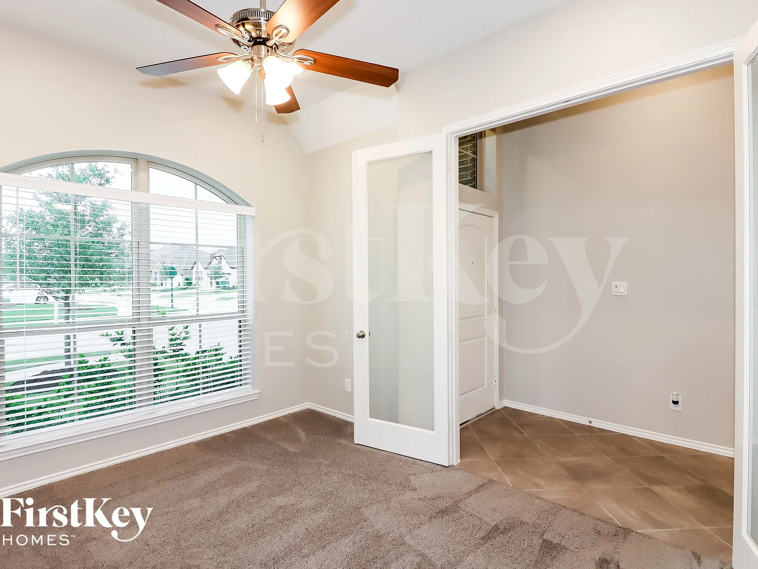4 bed, 2.0 bath, 1995 sqft, $2,980 — Photo 4