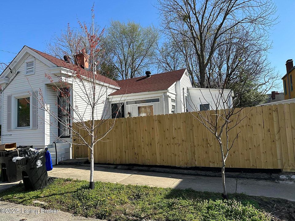 1st image of 815 Edward St