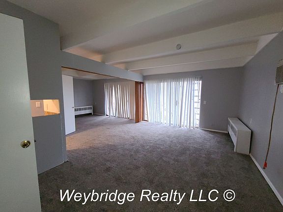 3rd image of 2088 Harrison Ave #3