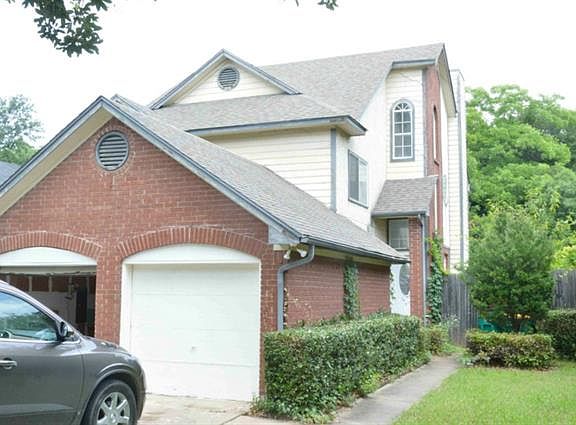 2nd image of 122 Couch Ln
