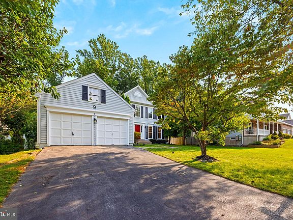 2nd image of 9 English Elm Ct