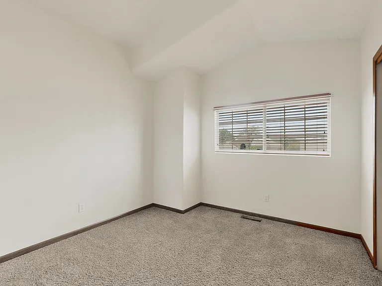 8908 Henriette Wyeth Dr NE — Photo 33