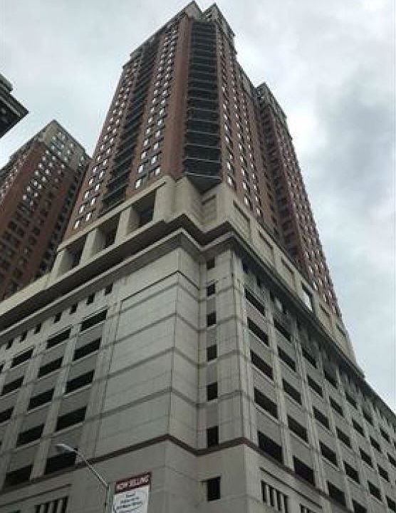 1st image of 414 Water St Unit 2105