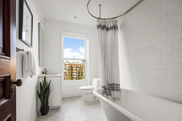 Sold by Corcoran | media 37