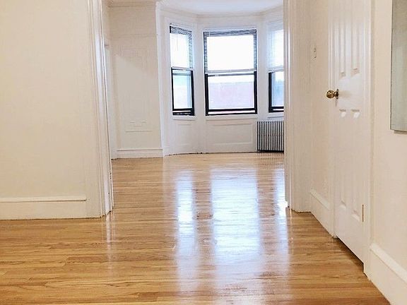 5th image of 708 Manhattan Ave Floor 4