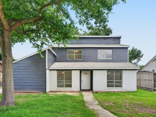 24106 Spring Mill Ln, Spring, TX 77373