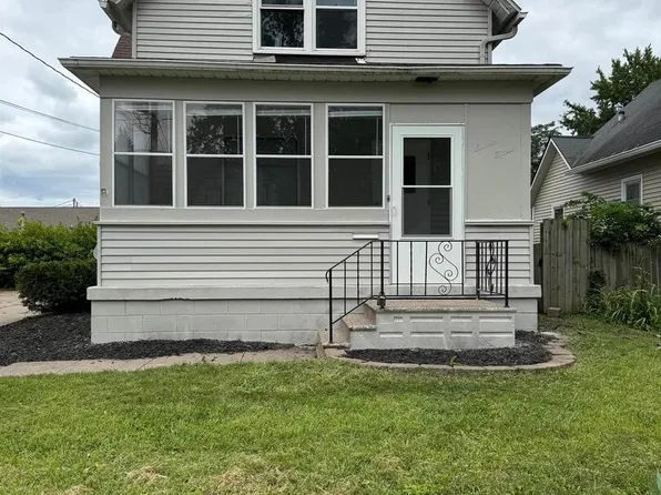 1615 25th Ave, Moline, IL 61265