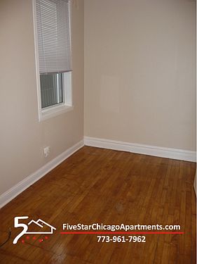 4th image of 3552 W Belmont Ave #2R