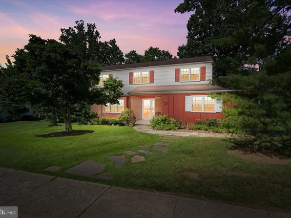 27 Fremont Rd, Newark, DE 19711