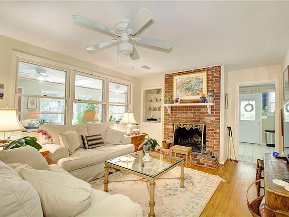4th image of 139 Meadows Dr