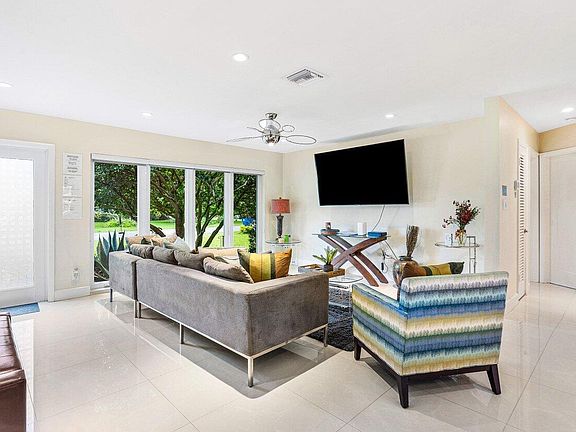 3rd image of 2309 NW 5th Avenue