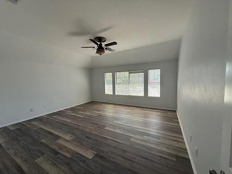 1524 Lorson Loop — Photo 15