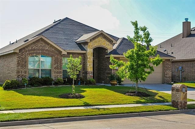 1st image of 718 Westminster Dr