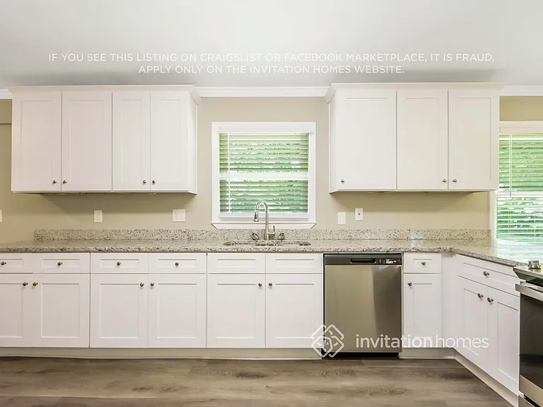 1470 W Austin Rd — Photo 6