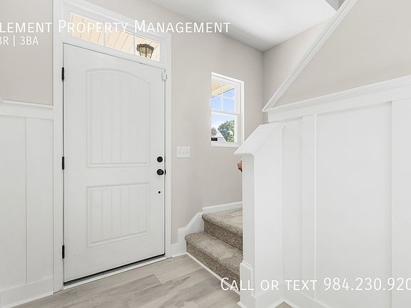 3rd image of 240 Quailwood Dr