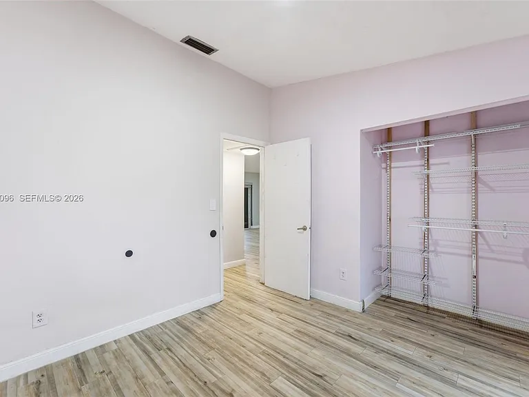 11601 SW 123rd Ave — Photo 17