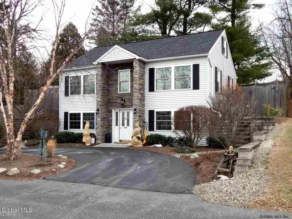 36 Arcadia Avenue, Latham, NY 12110