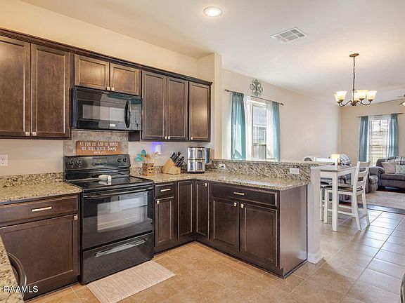 5th image of 108 Timber Edge Dr