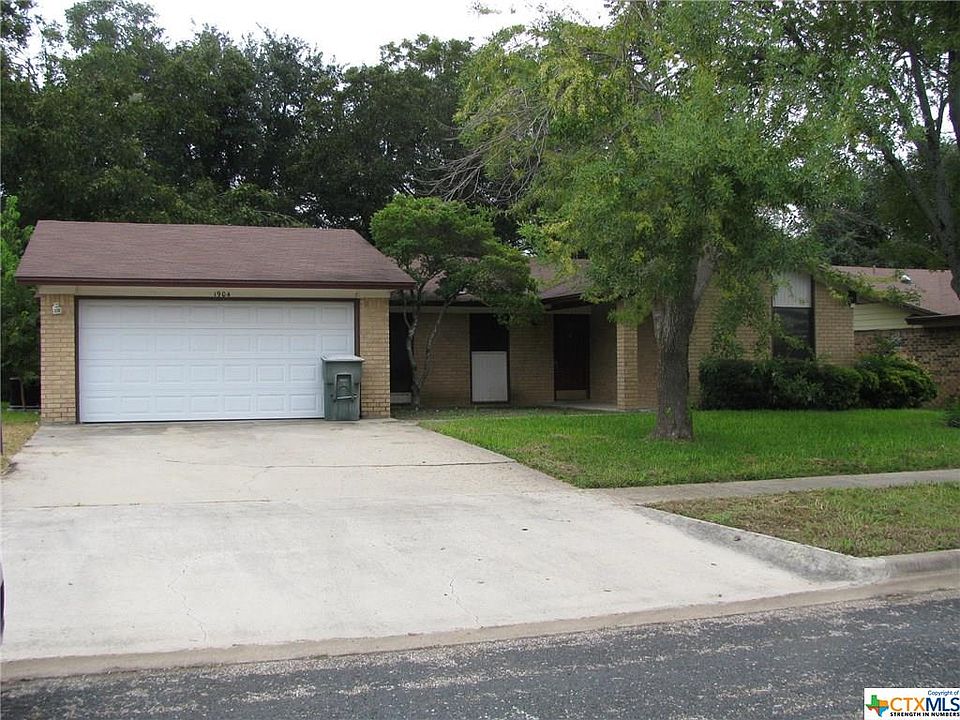 1st image of 1904 Cedarview Dr