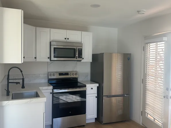74520 Coral Bells Cir, Palm Desert, CA 92260