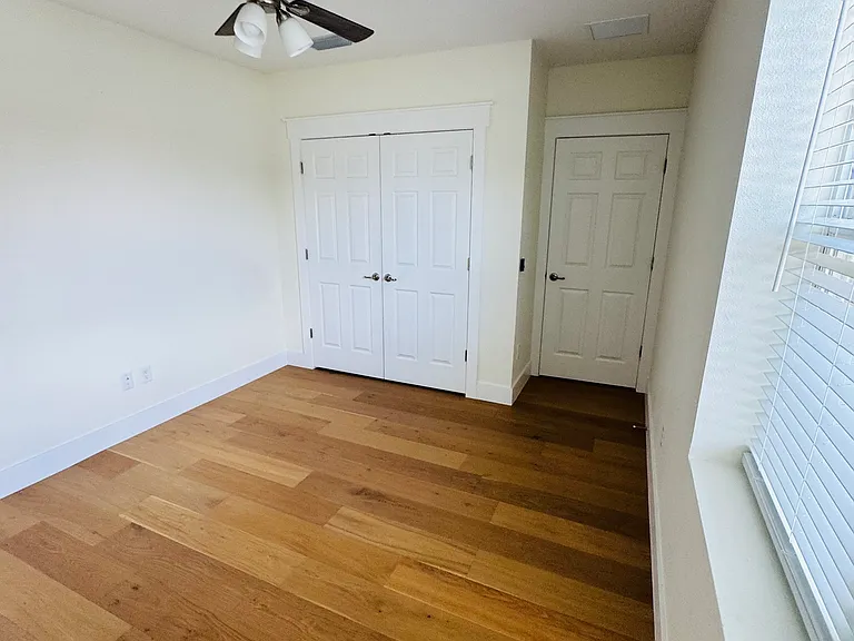 1929 Sipes Ave — Photo 15