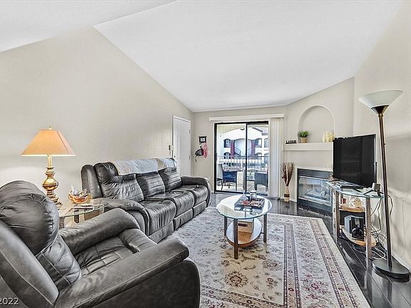 4th image of 950 Seven Hills Dr APT 924