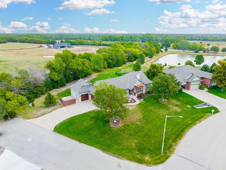 1518 E Fallbrook St, Valley Center, KS 67147 MLS 631035 Zillow