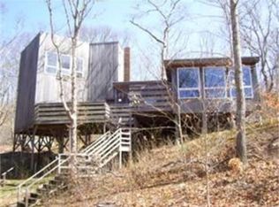 56 F R Lillie Rd, Falmouth, MA 02543