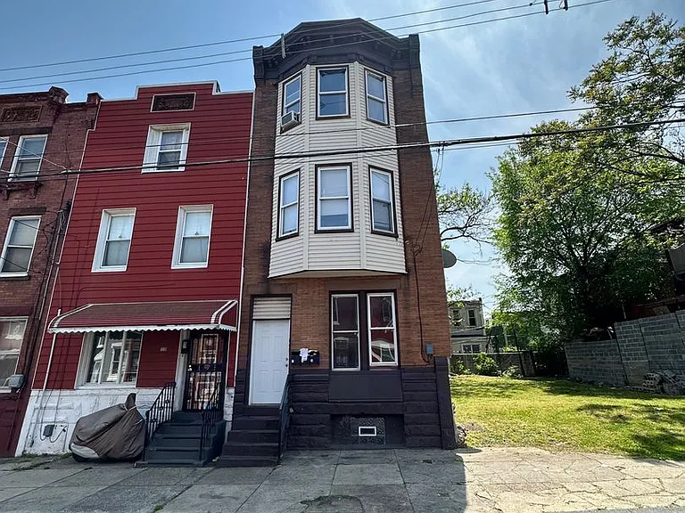 1232 West Somerset Street — Photo 29