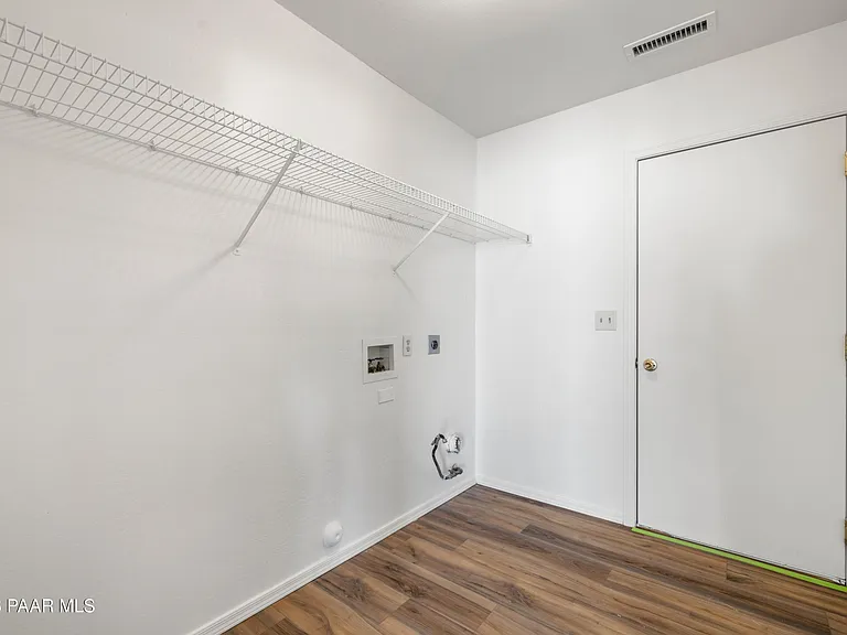 4517 N Sauter Dr — Photo 16