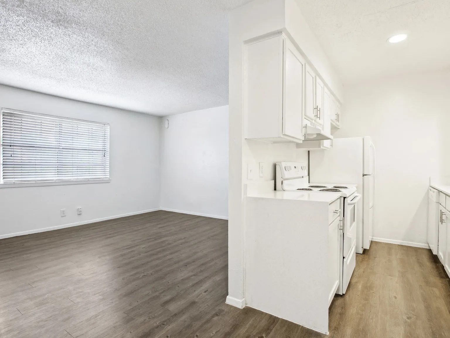 Jewel Apartment Homes — Photo 2