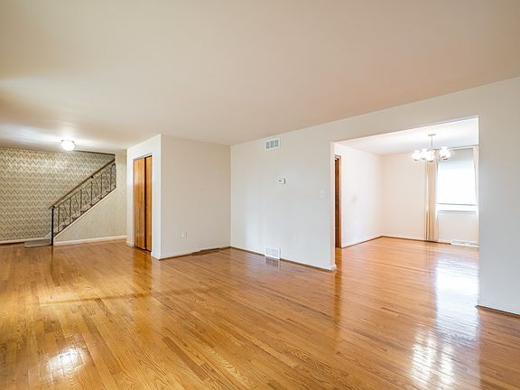 5th image of 3040 Lindsey Dr