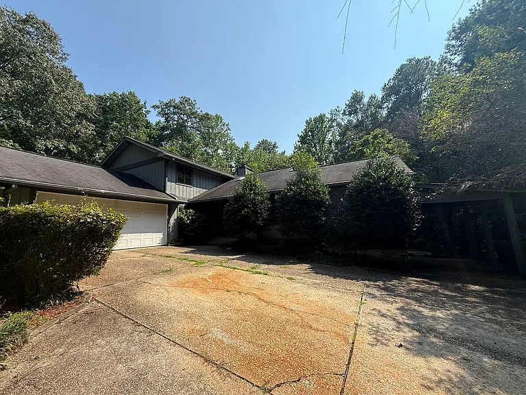 10200 Rivertown Rd — Photo 1