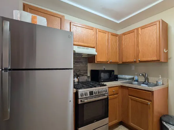 184 Dartmouth Loop #2, Staten Island, NY 10306