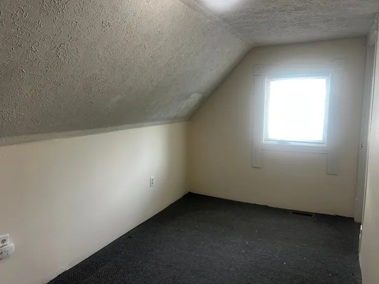 409 Forest Ave — Photo 11