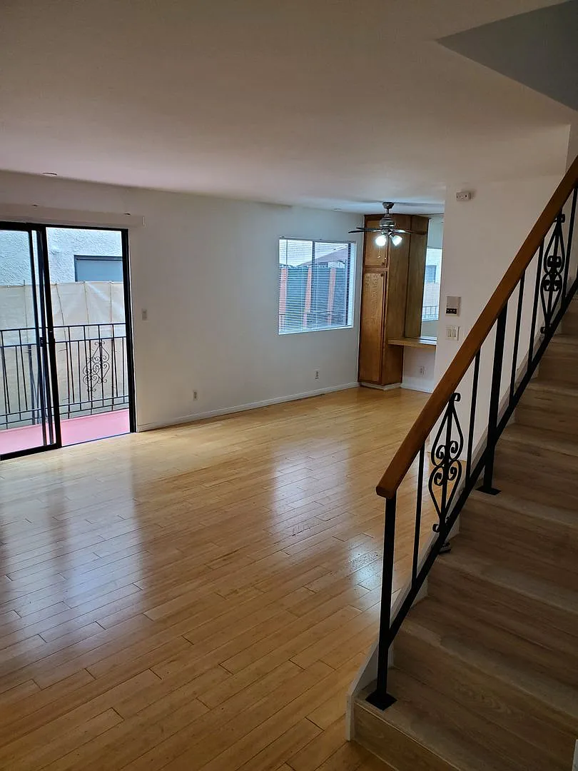 4031 McLaughlin Ave — Photo 2