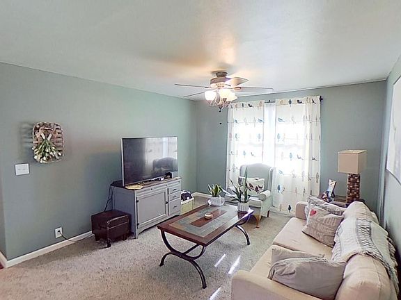 2nd image of 1314 Killarney Dr