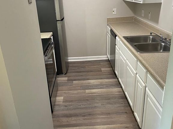 4th image of 2624 Randleman Rd APT D