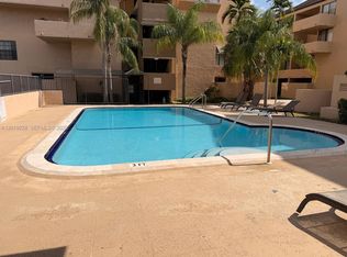 Theterraces Condo Ph Ii, Miami, FL 33176