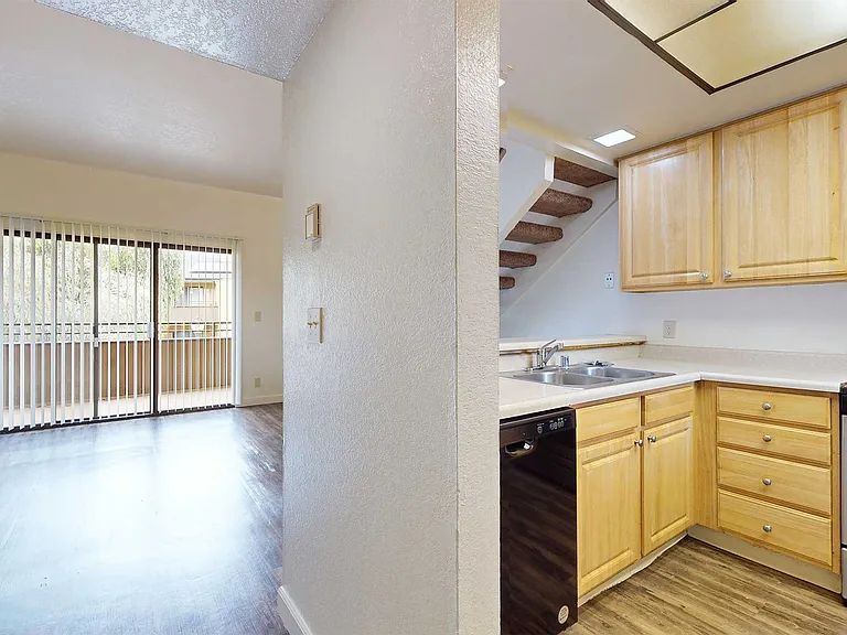 Pointe at Harden Ranch — Photo 15