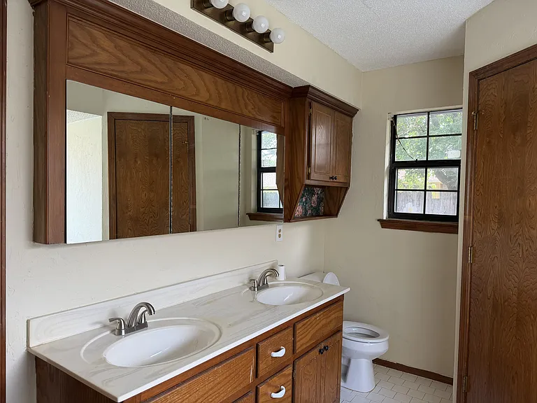 13104 Maple Leaf Dr — Photo 21