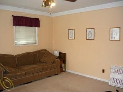 3rd image of 1021 Berkshire St