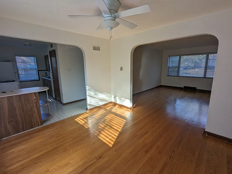 5301 Jamieson Ave #C — Photo 13