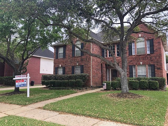 1st image of 210 Billingford Dr