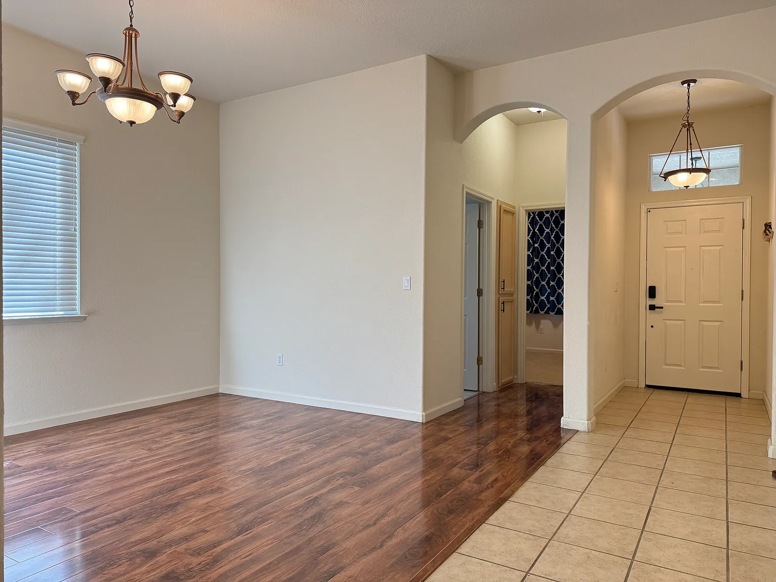 3 bed, 1818 sqft, $3,000 — Photo 4