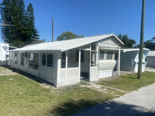 4 Circle Dr #4, Mount Dora, FL 32757