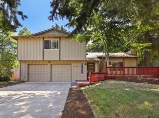 7950 SW Everett Ct, Beaverton, OR 97007